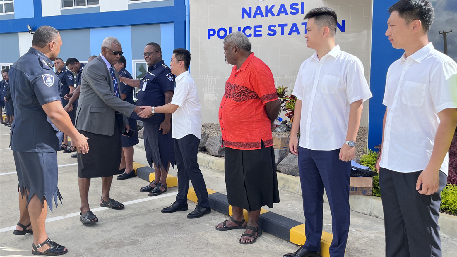 Pio Tikoduadua Visits New Nakasi Police Station Contracted by Yanjian